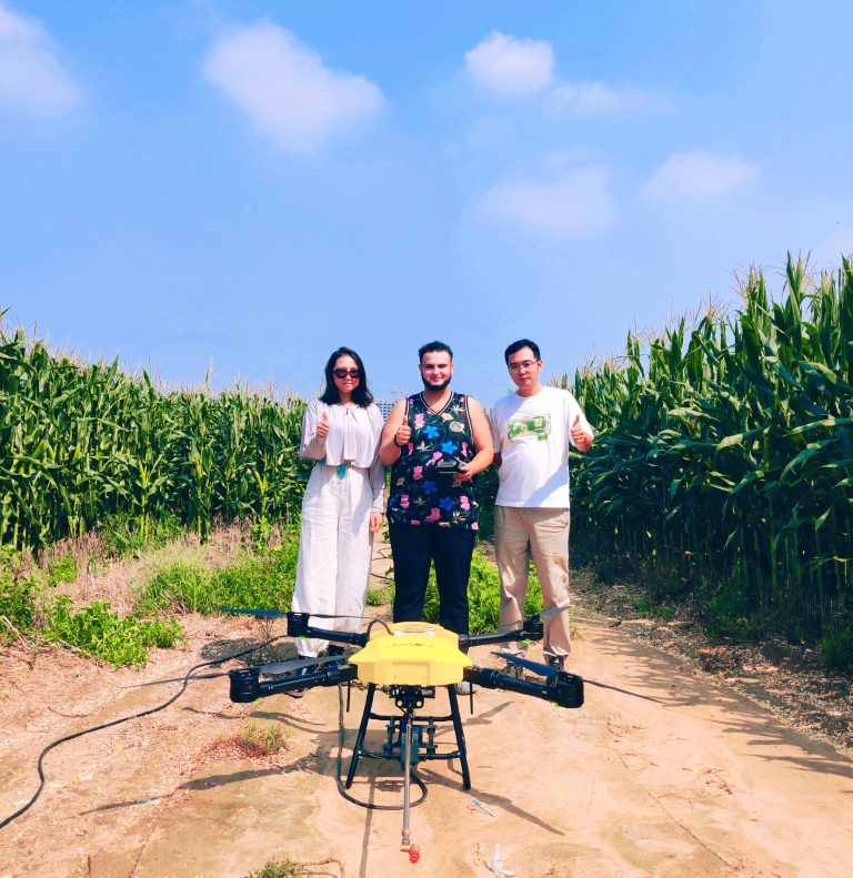 America customer came to visit Joyance manufacturer and order a JTC 60 cleaning drone