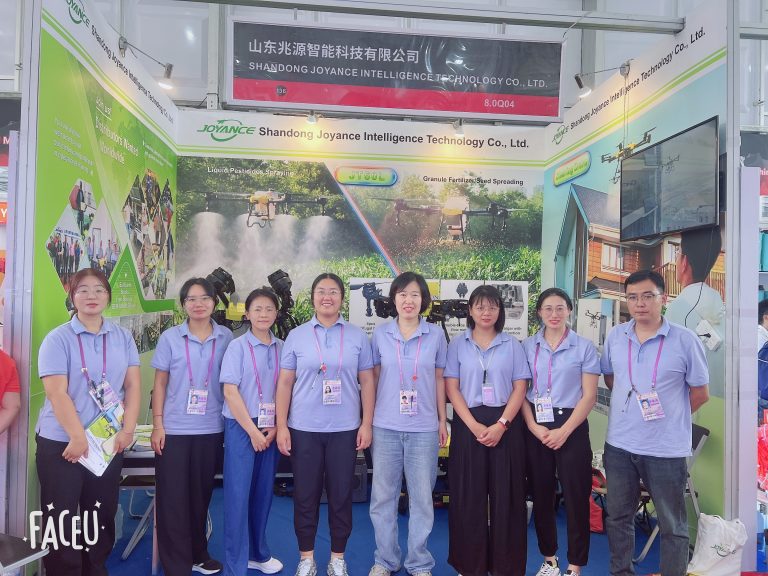 Joyance Tech JTC150 cleaning drone attracts plenty customer in Canton Fair